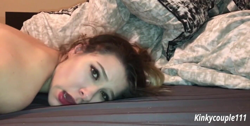 Samantha Flair: Hij komt 4 keer klaar in haar mond nadat ze is...