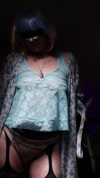 Intiem ritueel milf striptease