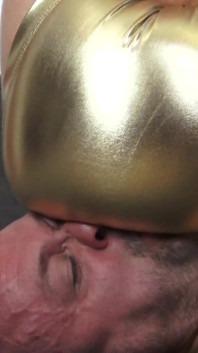 Shiny Leggings Facesitting