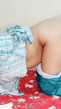 Village ragazza calda prima volta duro sesso