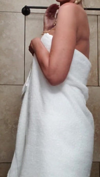 Busty MILF