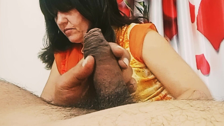Bolly Karma: 情熱的な愛を作るふしだらな女妻
