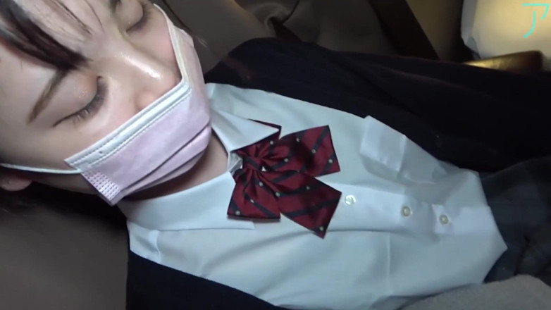 Asians in love: Vysokoškolská uniforma lori creampie
