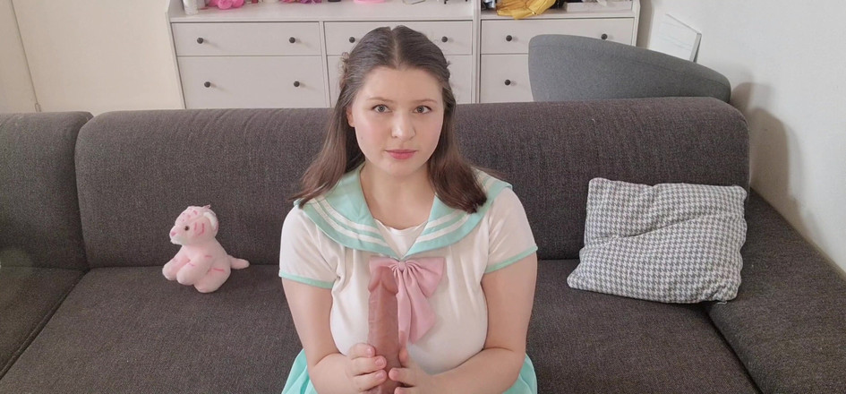 Tina Angel: 我的第一次！口交和骑乘我爸爸