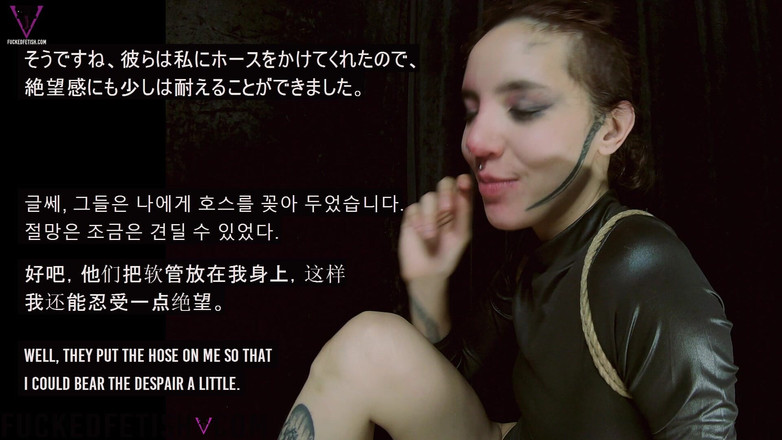 Fucked fetish: 免费绑住的尖叫猪避孕套挑战