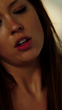 Maddy O'reilly și Shazia Sahari scapă pentru a face sex lesbian