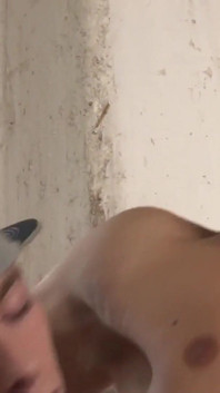 Video esclusivo senza preservativo: coppia gay bollente si diverte e sborra scopa i loro culi stretti