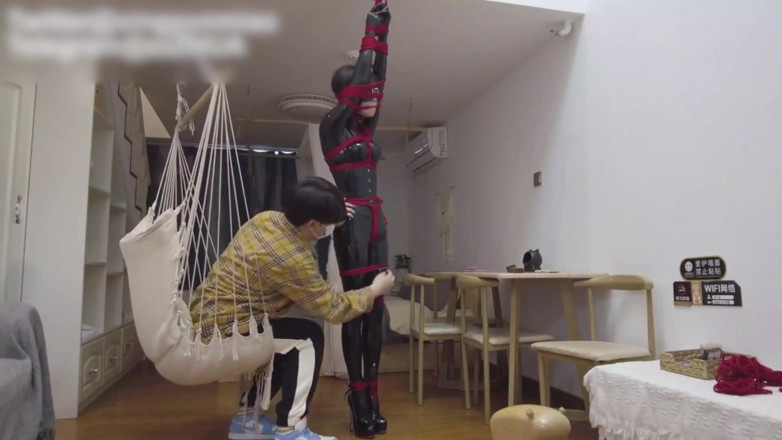 Aisan girl bondage: Mz11-latex Suit Restraint and Whipping