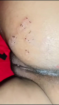 Memek dan pinkku di dalam memek tebalku