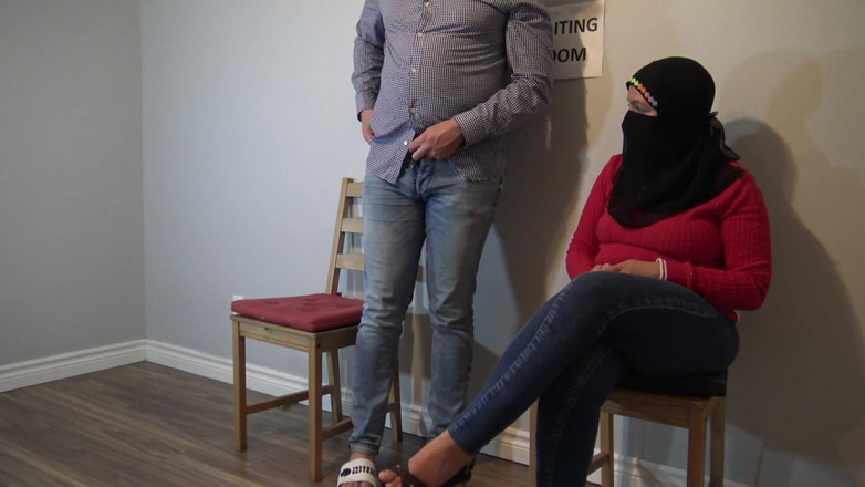 Souzan Halabi: Арабская девушка изменяет со стариком