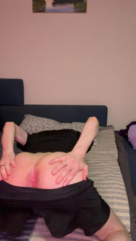 Sports Shorts Come off! Ass up, Anal Reveal on Camera