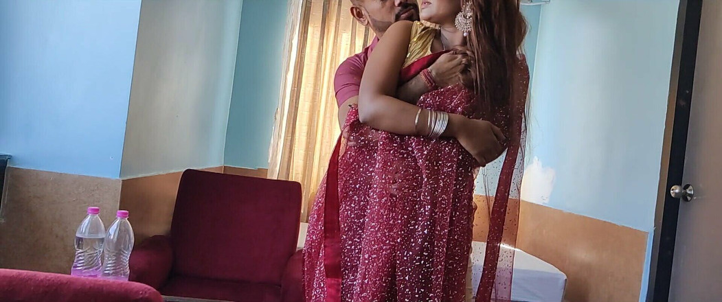 Anjalisingh_sexy: Una moglie desi ha avuto una sessione di cazzo caldo...