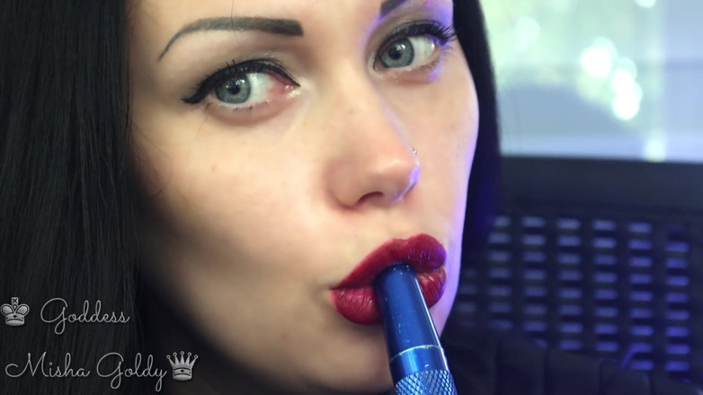 Goddess Misha Goldy: Cum to my big lips and hookah smoke!