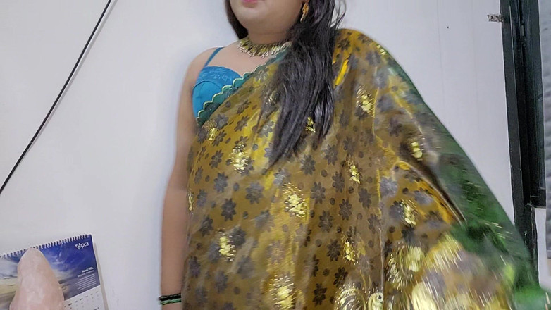 Indiansissychubby: Já v Gree část 1 miluji zelenou saree rezervujte svou show dnes