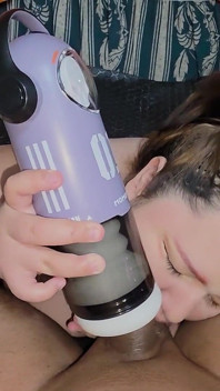 Zabawka Skull Mana Beyourlovers jest tak realistyczna, że dochodzi w środku, gdy ssę jej jajka