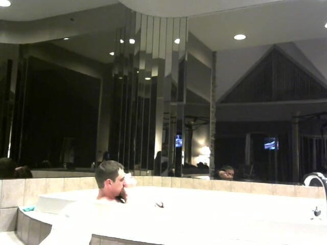 Mary Janes Magic: Hot tub plezier
