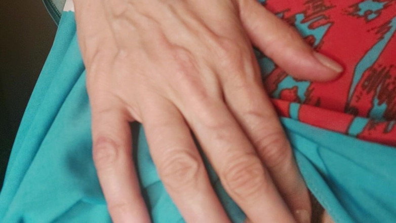GinnaGg: Playing with the Hair on My Pussy