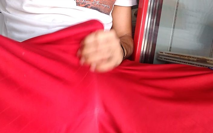 AlexAlejandro13: Masturbation auf der veranda heiß