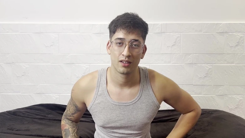 Bastian Blanc: 我让你遵守我的命令，直到你把我所有的精液射在你嘴里 - joi cei
