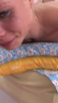 Teen 18 Yo Slut Couldnt Handle That Big Cock