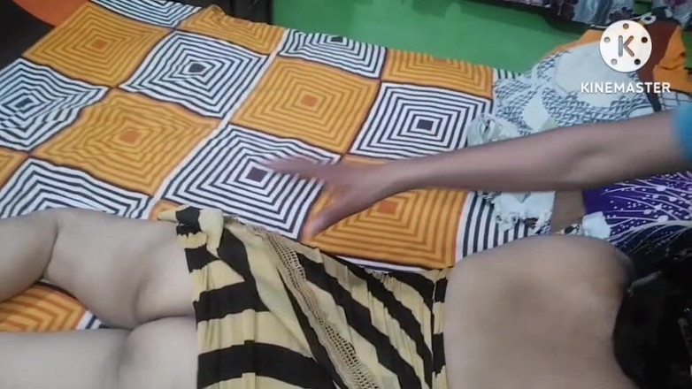 Saxesageth: Awek 18 tahun dan seksi