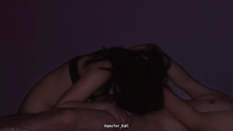 Hamster_Ball: 舔逼女大学生菲律宾女大学生直到她呻吟
