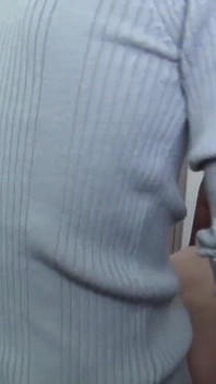 Гарна 20-річна шльондра трахається двома незнайомцями