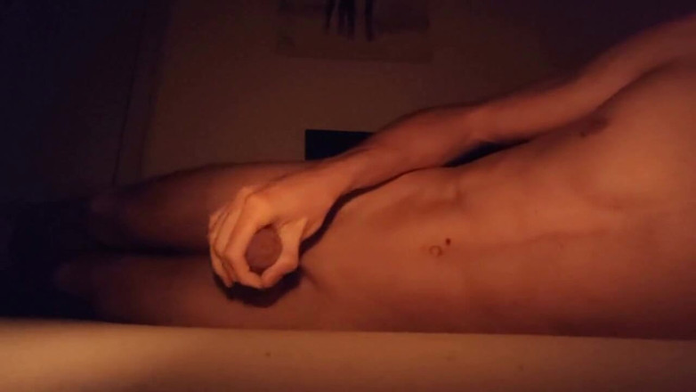 qaz11: Masturbación con la mano en cam-364