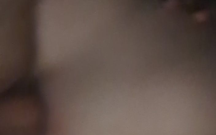 Eliza White: Film mezelf natte kut geneukt