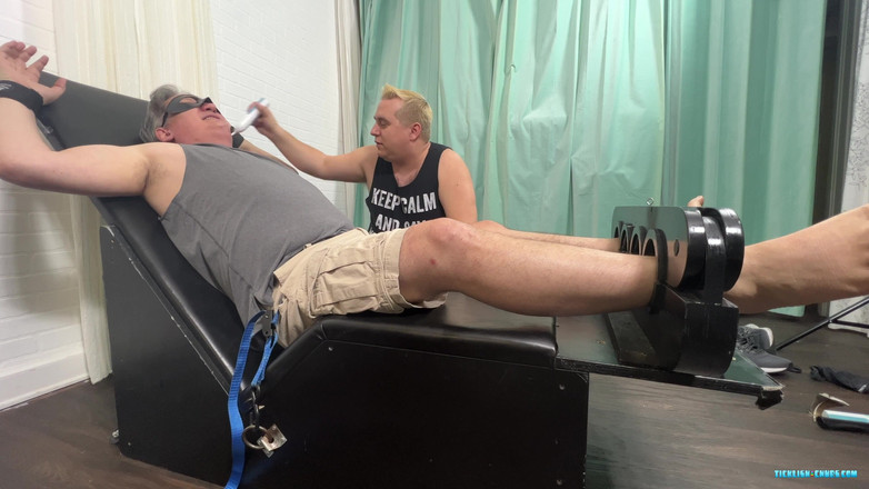 Ticklish Chubs: Niesławny Achilles zostaje łaskocze!