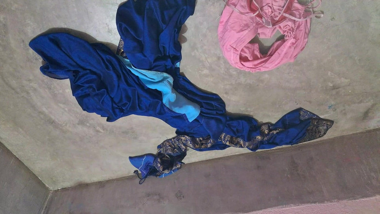 Trilokinath: Une bhabhi du village de Bihari baise avec son beau-frère