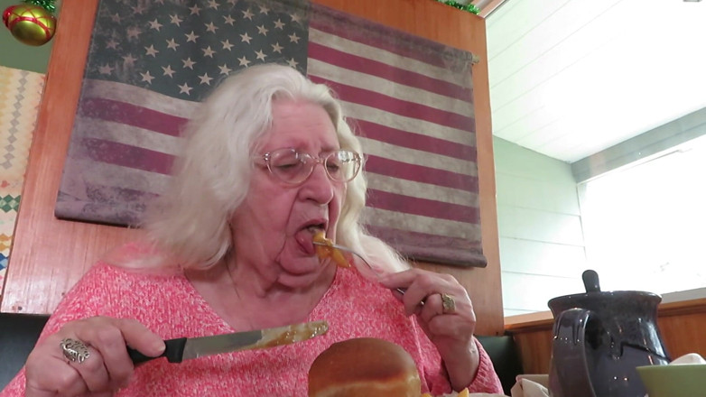BBW nurse Vicki adventures with friends: Step mom and I eating