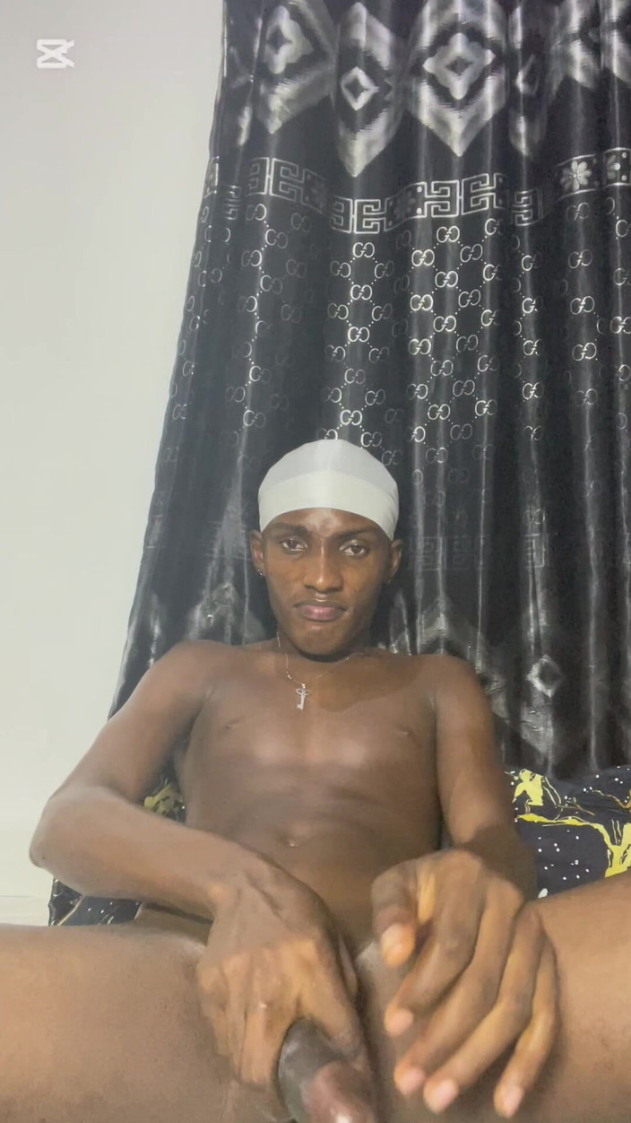 Aded-Toxic: Joven Gemela Con BBC