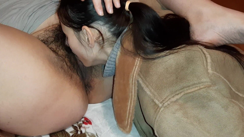 Lesbian-illusion: I Seduced My Straight Girlfriend While Brushing My Pussy