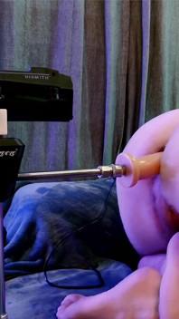 The Machine Ran a 40-minute Gangbang: 44 Men, 13,000 Strokes