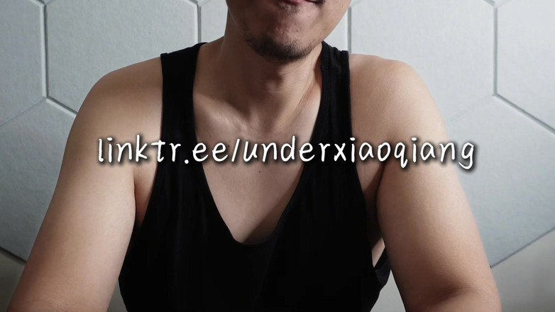 UnderXiaoQiang: 亚洲生日男孩的特殊蛋糕浇头！