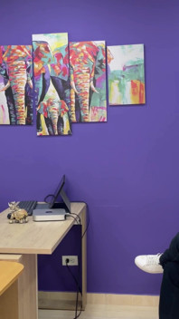 Dyrektor przyłapuje studentów i dołącza do dzikiego trójkąta FFM
