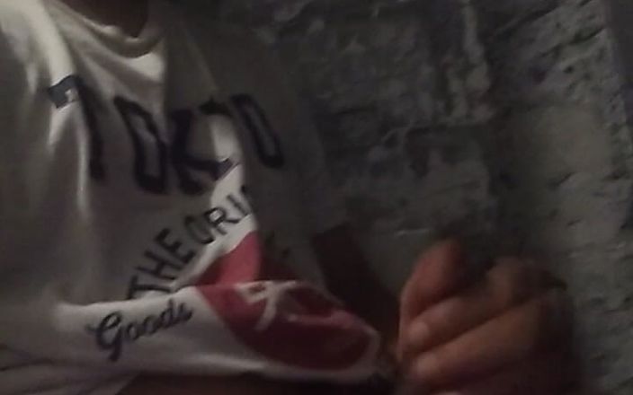 AlexAlejandro13: 私のペニスはとても大きいです