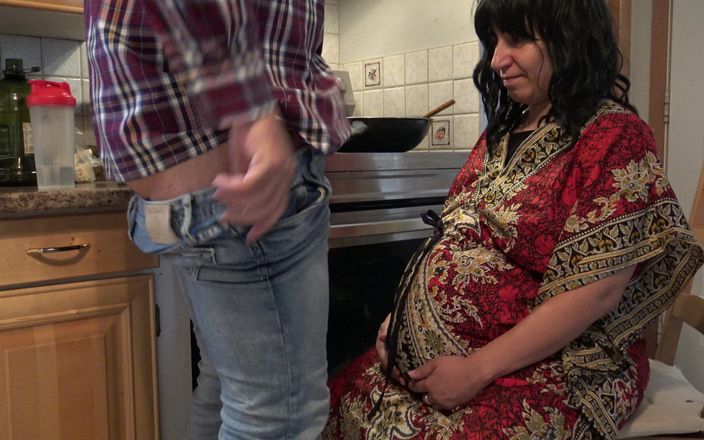 Souzan Halabi: 임신한 밀프 하드코어 섹스
