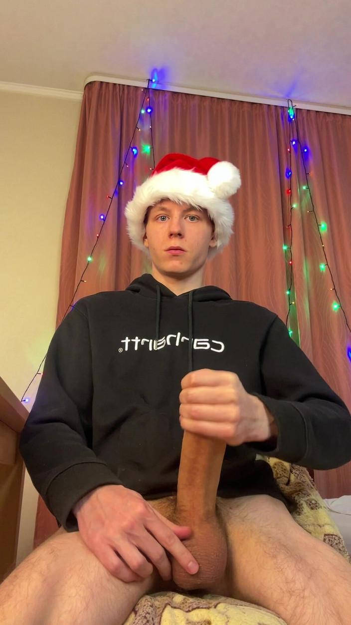 Morflot24: 快速浴室撸管结束射在镜子上