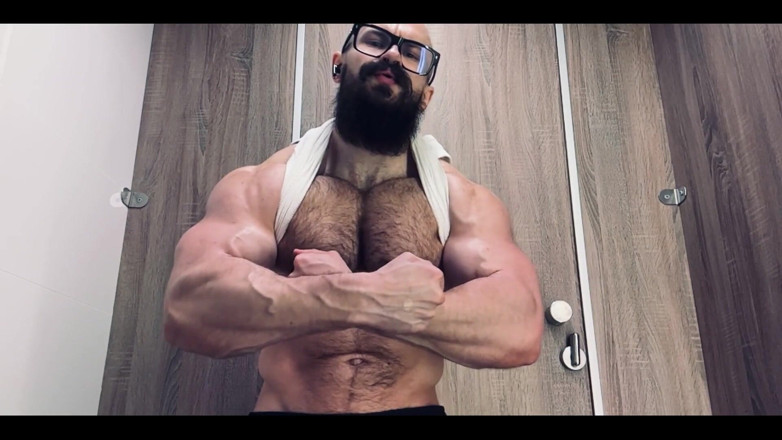 Mister Stone: Assista em silêncio