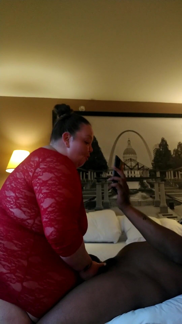 Kimmywetwet: BBC Facefucks Piggy
