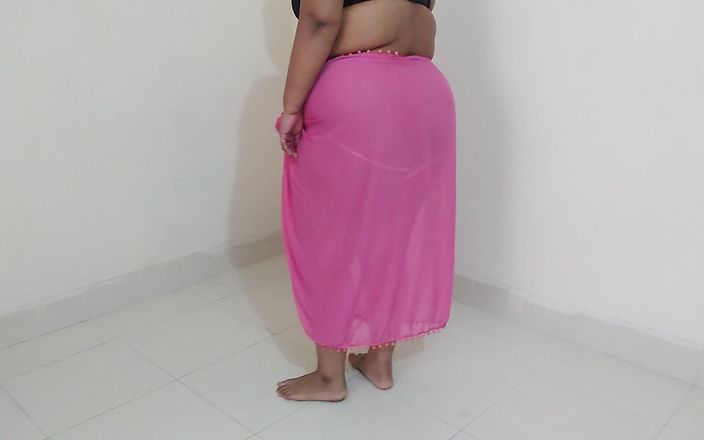 Aria Mia: Makcik seksi berkongkek dengan penyapu semasa menyapu rumah - audio hindi...