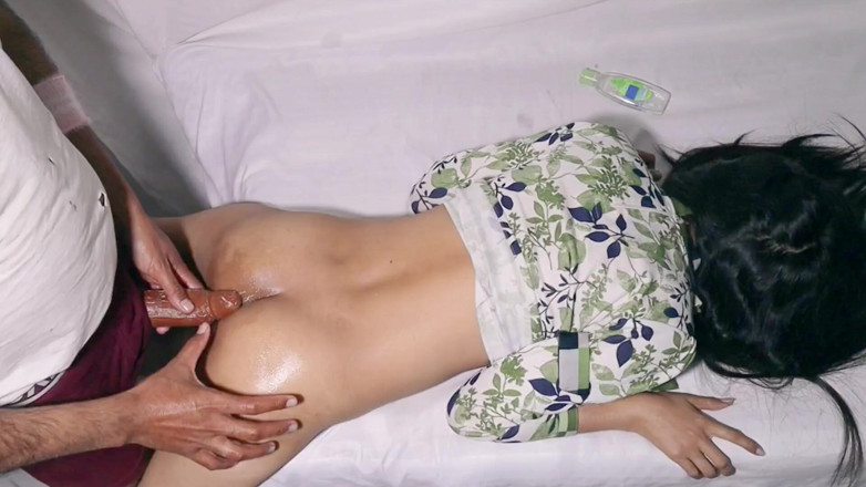 Desifilmy45: Indian BBC and Skinny Girl Tight Pussy Fuck
