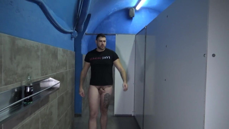 SPAIN BAREBACK CRUISING IN BACKROOM: Leo Grin fucked raw by Magiac Jab iin boyberry mdrid