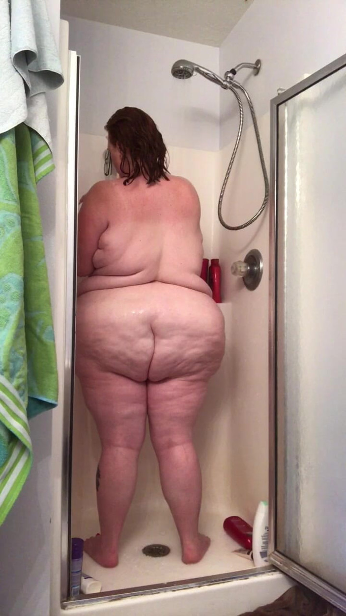 Julie Ginger: Shower Time with Julie Ginger