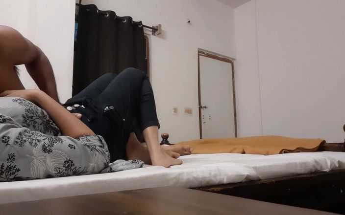 Mahalaxmi0330: Sesi ngentot ganas bareng gadis seksi sampai dicrot di mulut