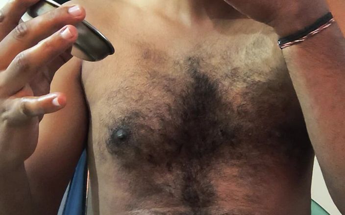 HornyHunk: Onanerar och äter min egen sperma
