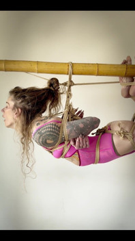 พวกคุณคิดยังไง - อยากให้ฉันทำคลิป bondage ด้วยเชือกเพิ่มอีกมั้ย???