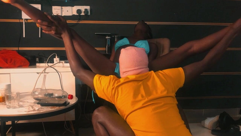 Petite queens: Petite Ugandan Teen Takes Raw BBC